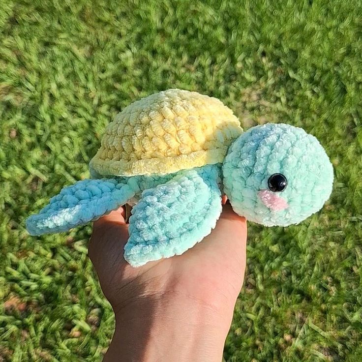 Amigurumi sea turtle